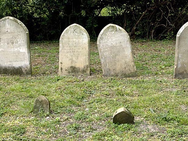 ALBOROUGH graves
